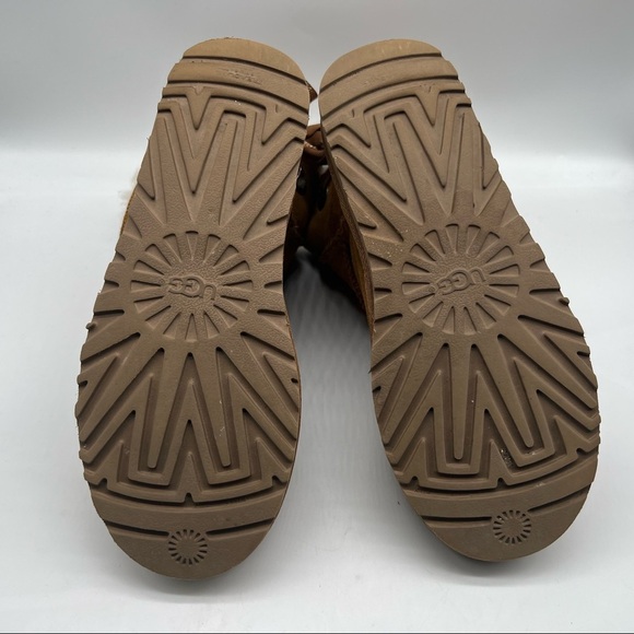 UGG Mini Bailey Bow Size 8W - Picture 3 of 7